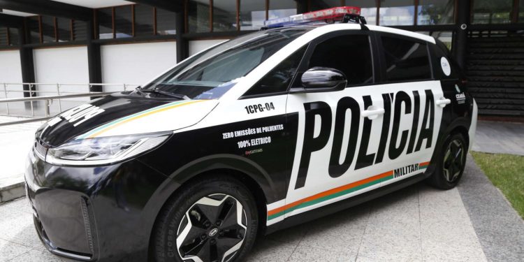 Governo do Ceará apresenta viatura elétrica; modelo é pioneiro no Brasil