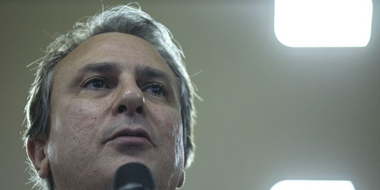 Governo federal prepara ações para garantir que jovens terminem o ensino médio