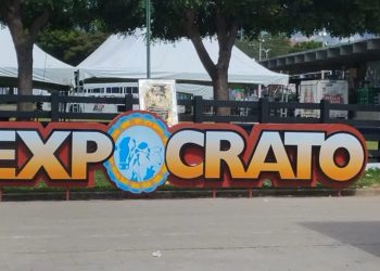 Estrutura para a Expocrato 2023 termina de ser montada em Crato (Foto: Darlene Barbosa/TVM)