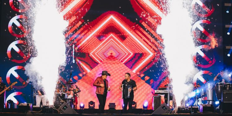 A sanfona chorou e o forró tomou conta da segunda noite do Festival Expocrato