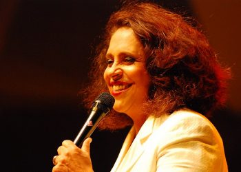 Gal Costa morreu de infarto e tinha doença grave, diz certidão de óbito