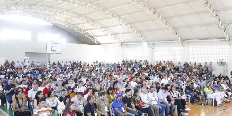 Com participação maciça da população, Crato recebe o último encontro do PPA