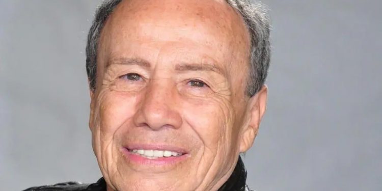 Ator Stenio Garcia é internado com quadro de septicemia