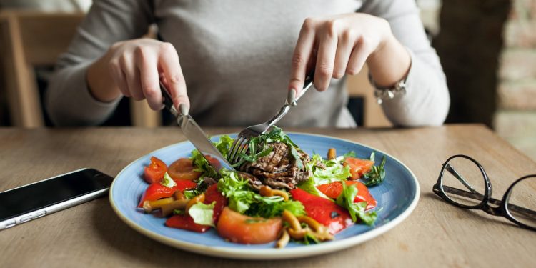 Como transformar a sua alimentação: 8 passos simples para uma dieta saudável