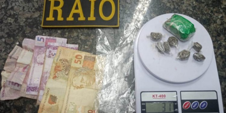 Militares do Raio fecham boca de fumo no Pinto Madeira em Crato