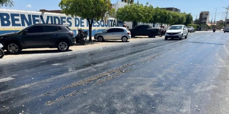 Calor derrete até o asfalto em cidade no Ceará; veja fotos