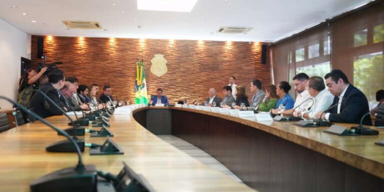 Governo do Ceará assina 32º memorando para produção de H2V com empresa líder global de energia renovável