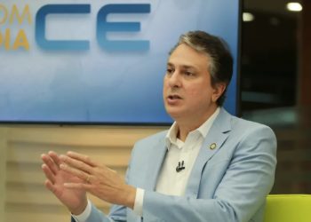 Ministro da Educação Camilo Santana (PT) fala sobre projetos para a educação (Foto: Fabiane de Paula/SVM)