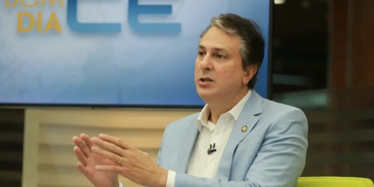 Lula deve apresentar proposta para criar bolsa de incentivo a estudantes do ensino médio, diz Camilo