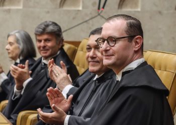 Cristiano Zanin foi empossado no cargo ministro do Supremo Tribunal Federal (STF) nesta terça-feira (2) (Foto: Valter Campanato/Agência Brasil)