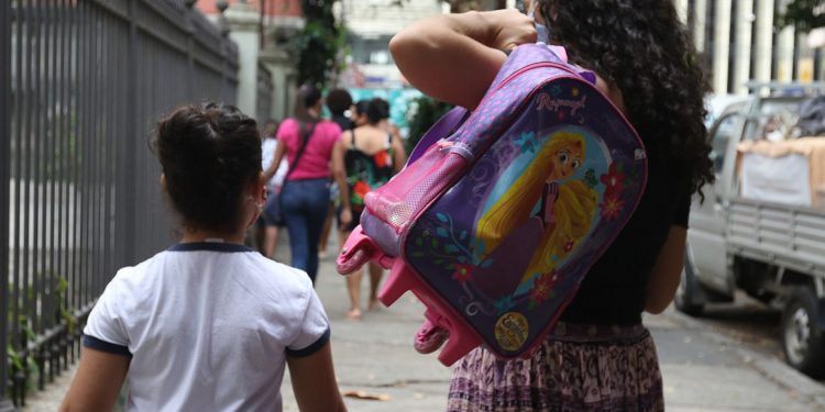 Governo Federal publica regras para adesão ao programa de escolas em tempo integral