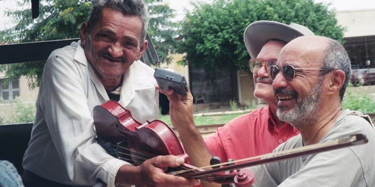 Evento sobre rabecas em homenagem ao professor Gilmar de Carvalho acontece em Crato