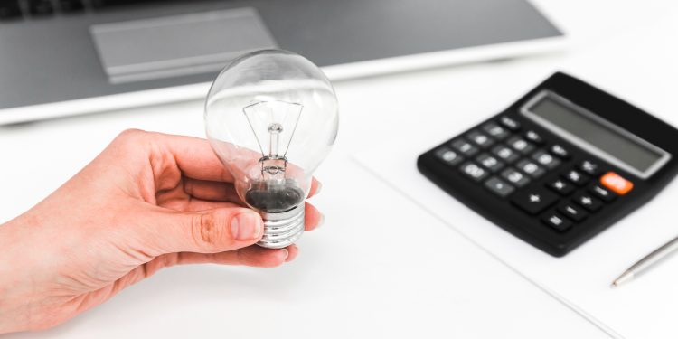 Algum aparelho eletrônico pifou ou teve prejuízo pela falta de luz? Veja o que fazer