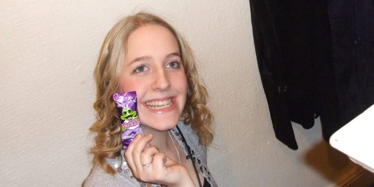 Enfermeira condenada por assassinatos de 7 bebês é sentenciada a prisão perpétua