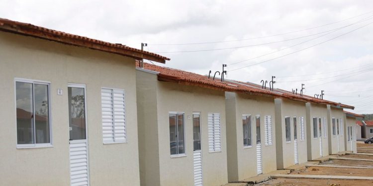 Com R$ 1,7 trilhão, PAC foca em moradia, mobilidade urbana e energia