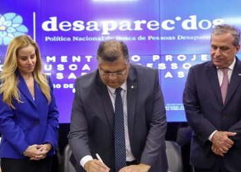 O ministro da Justiça, Flávio Dino, durante lançamento do Plano de Buscas de Pessoas Desaparecidas (Foto: Tom Costa/MJSP)