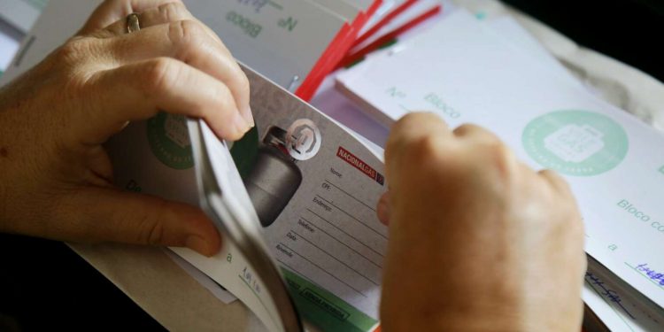 Governo do Ceará beneficia 210 mil famílias em segunda entrega do Vale-Gás