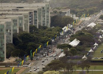 Vista da Esplanada dos Ministérios preparada para receber o desfile de 7 de setembro (Foto: Joédson Alves/Agência Brasil)