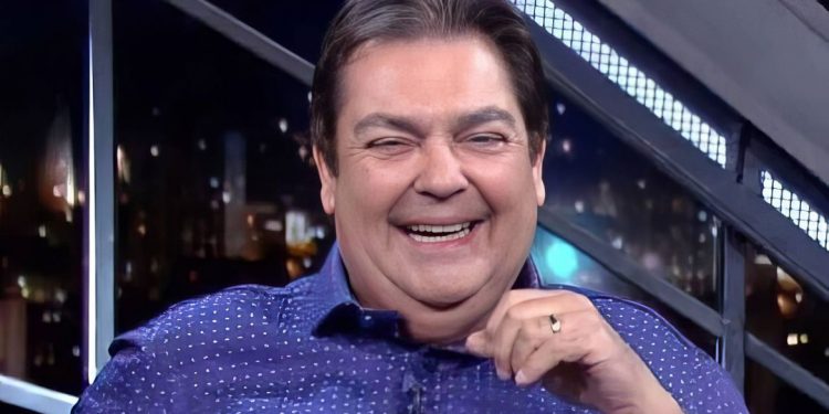 Faustão é transferido para unidade semi-intensiva e evolui bem