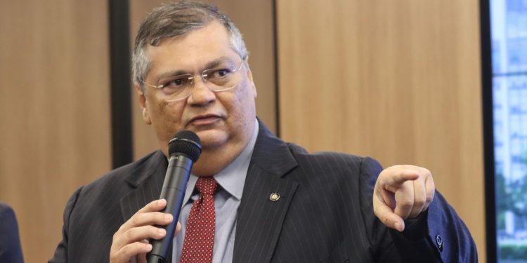 Polícia Federal vai investigar irregularidades em acordos da Lava Jato