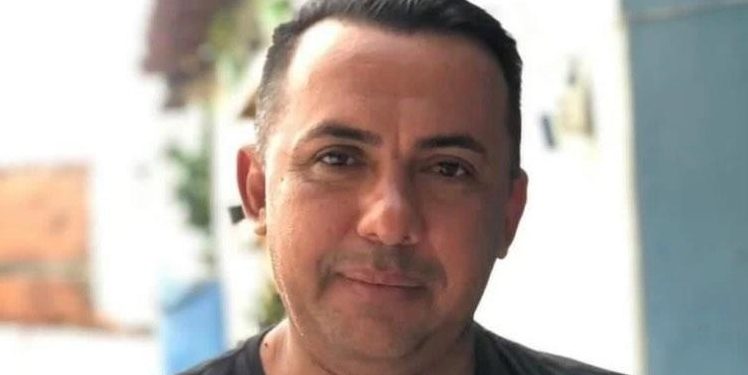 Homem de 45 anos é morto por dupla em moto no centro de Missão Velha