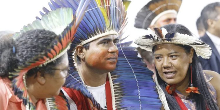 Ceará tem concurso para professor de escolas indígenas com salário de R$ 6,1 mil