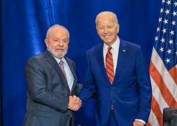 Em encontro com Biden, Lula defende sindicatos fortes e regras para proteger trabalhadores