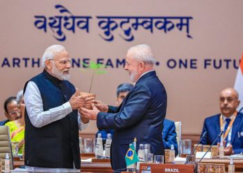 Brasil recebe presidência do G20 e Lula propõe força-tarefa contra fome