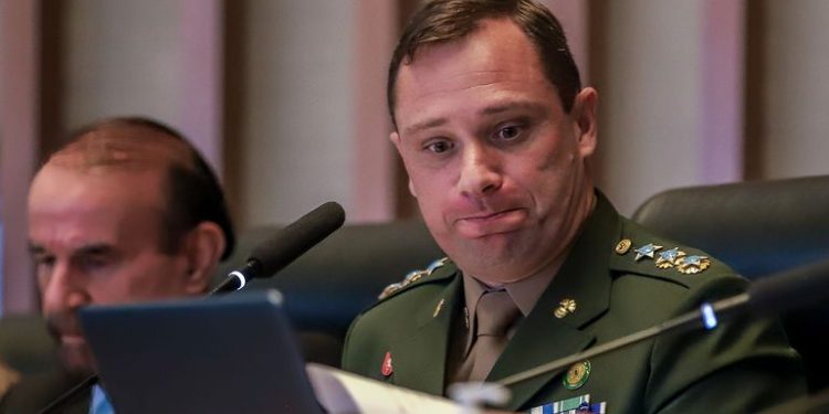 Moraes homologa delação premiada e concede liberdade provisória a Mauro Cid