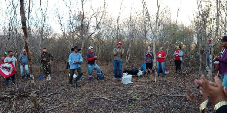 Grupo do MST ocupa terras do Governo do Ceará, em Santana do Cariri