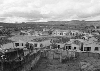Foto antiga da cidade de Várzea Alegre (Foto: Acervo Júlio Bitu/Blog Memória Varzealegrense)