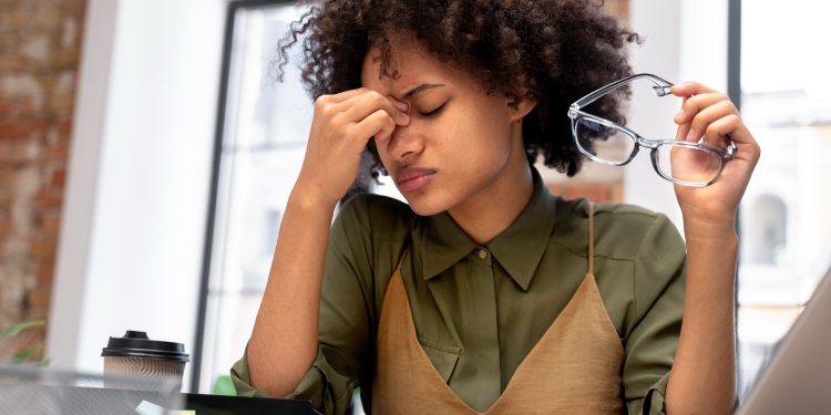 Síndrome de Burnout: 10 sinais que você está se cobrando muito