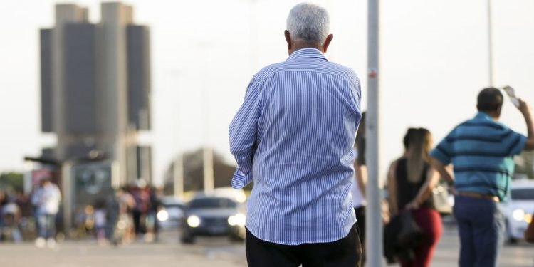 Em 12 anos, população brasileira com 65 anos ou mais cresceu quase 60%