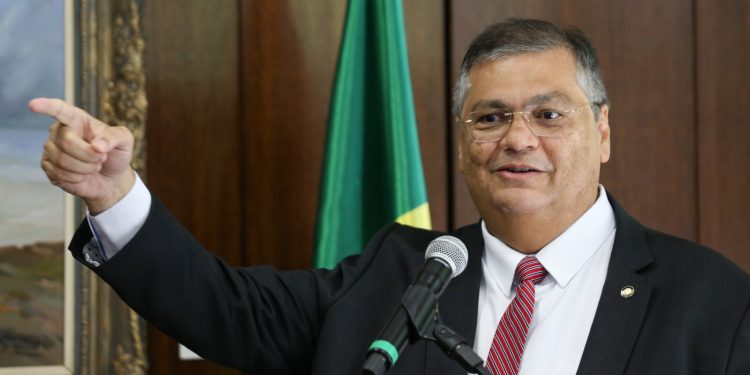 Ministros do STF elogiam indicação de Dino para Corte