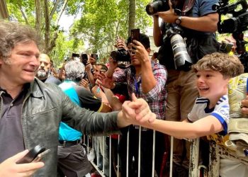 Entenda como Milei pode interferir nas relações Brasil-Argentina