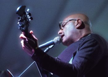 Músico e compositor Pedro Paulo Chagas lança songbook “Vovô e Eu na Vila da Música”, no Crato