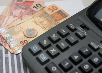 Receita libera consulta a lote residual de restituição do IRPF 2023; saiba como consultar