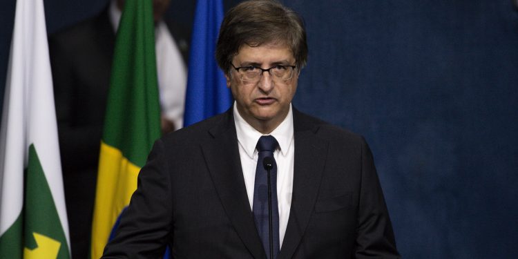 Ao tomar posse, Gonet diz que MP é técnico e não busca holofotes