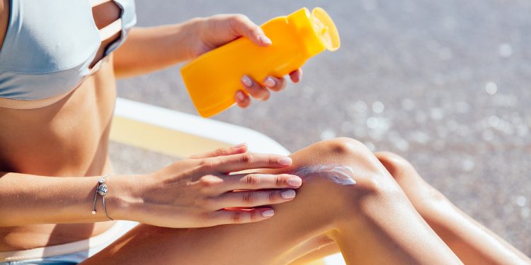 Somente em dias de sol? Veja 10 mitos e verdades sobre o protetor solar