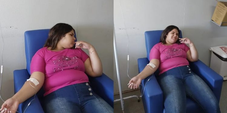 Ana Karolayne morreu após dar entrada em hospital (Foto: Arquivo pessoal)