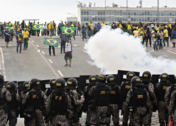 Manifestantes fazem ato contra governo no dia 8 de janeiro 2023 (Foto: Joedson Alves/Agência Brasil)