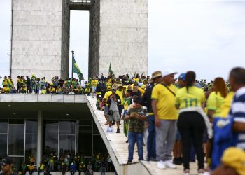 Manifestantes invadem Congresso, STF e Palácio do Planalto em 8 de janeiro de 2023 (Foto: Marcelo Camargo/Agência Brasil)