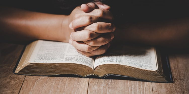 Receita suspende isenção fiscal a pastores dada por Bolsonaro