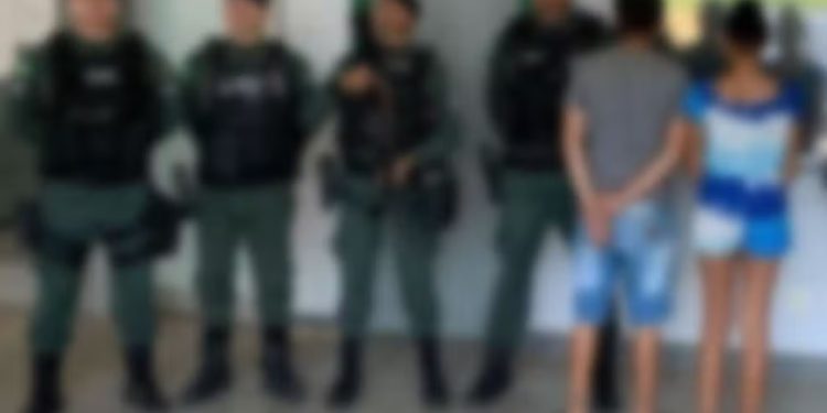 Casal adolescente é preso em Assaré suspeito de matar e incendiar corpo de ex por ciúmes