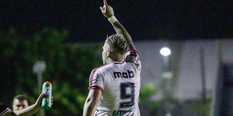 Barbalha perde de virada pro Caucaia no jogo de estreia do Campeonato Cearense