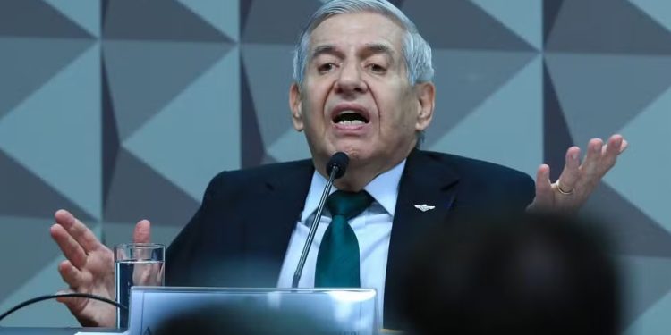 General Heleno é convocado para depor na PF sobre ‘Abin paralela’