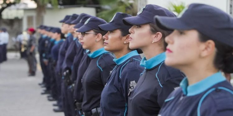 Lista com candidatos aprovados em concurso da PMCE é publicada; confira