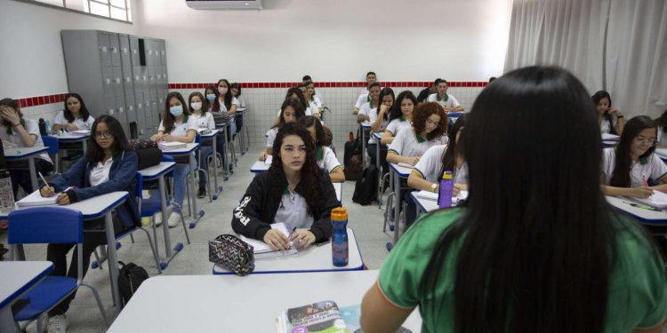 Enem 2023: Ceará é o estado com maior participação de estudantes da rede pública; veja ranking