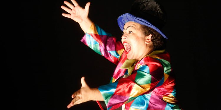 Artista ministra três dias de oficina de palhaçaria no Horto, em Juazeiro do Norte