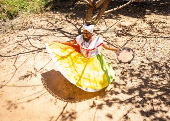 Exposição em Crato reúne imagens de mestres e mestras da região do Cariri